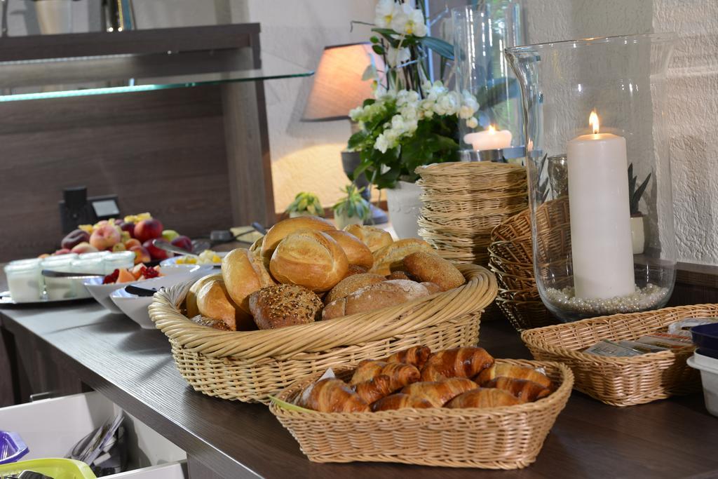 Bb Haus Neugebauer Garni Otel Geisenheim Dış mekan fotoğraf
