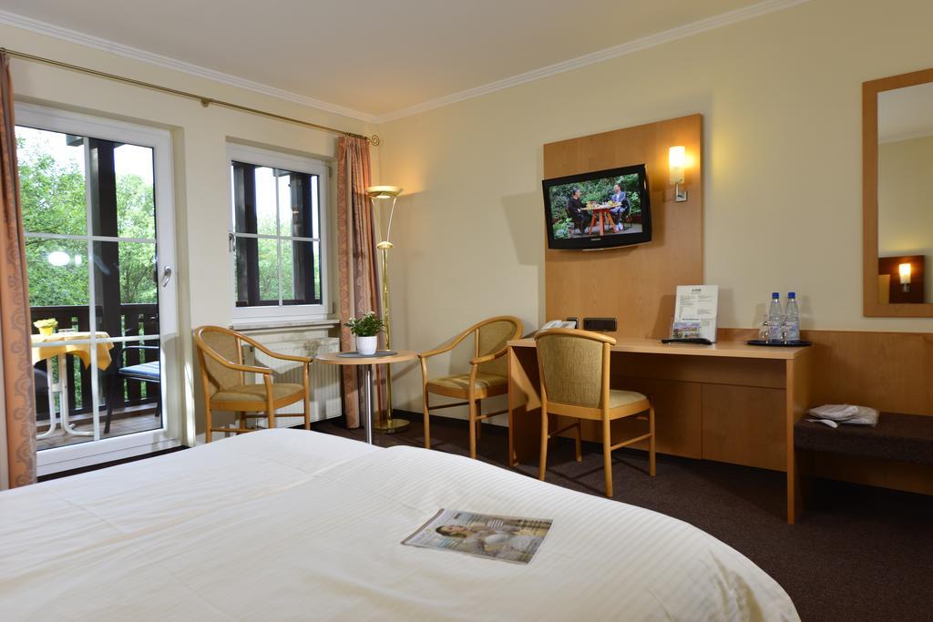 Bb Haus Neugebauer Garni Otel Geisenheim Dış mekan fotoğraf