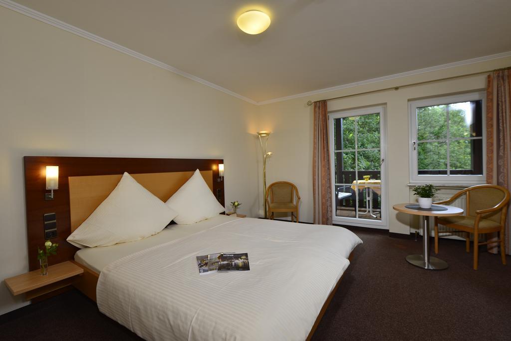 Bb Haus Neugebauer Garni Otel Geisenheim Dış mekan fotoğraf